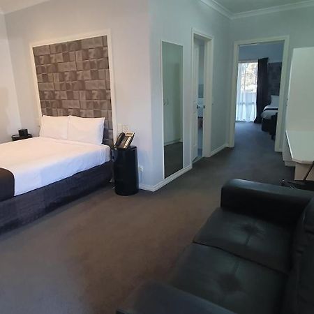Golden Reef Motor Inn Bendigo Bagian luar foto