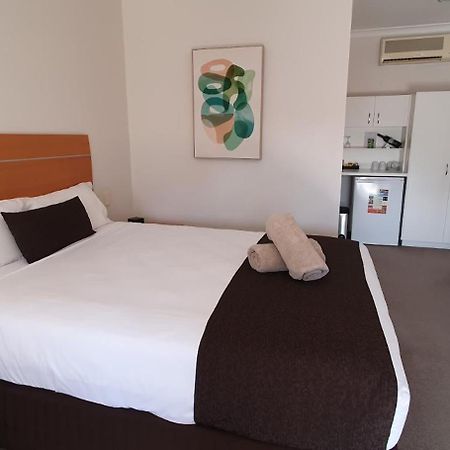 Golden Reef Motor Inn Bendigo Bagian luar foto