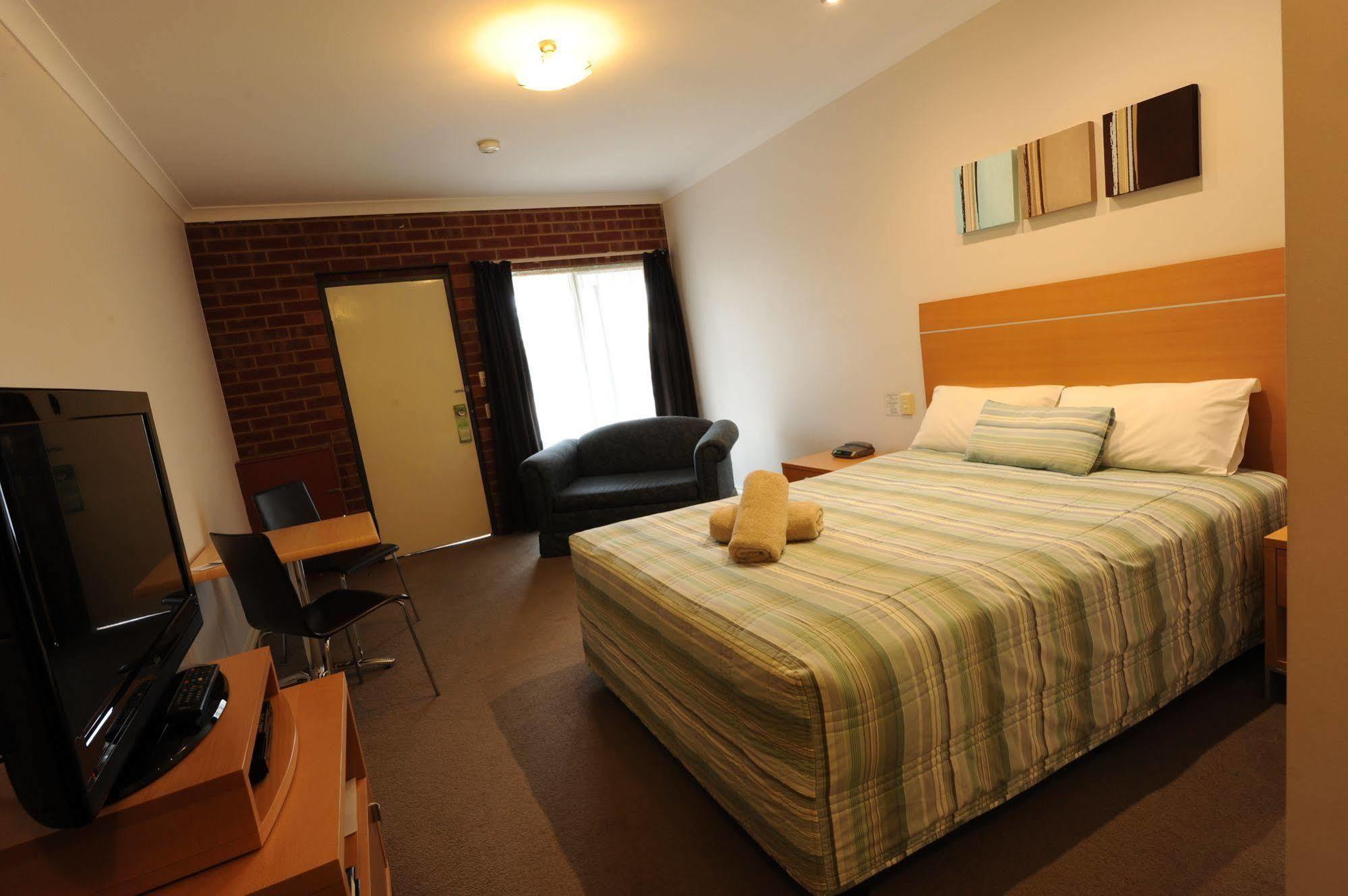 Golden Reef Motor Inn Bendigo Bagian luar foto