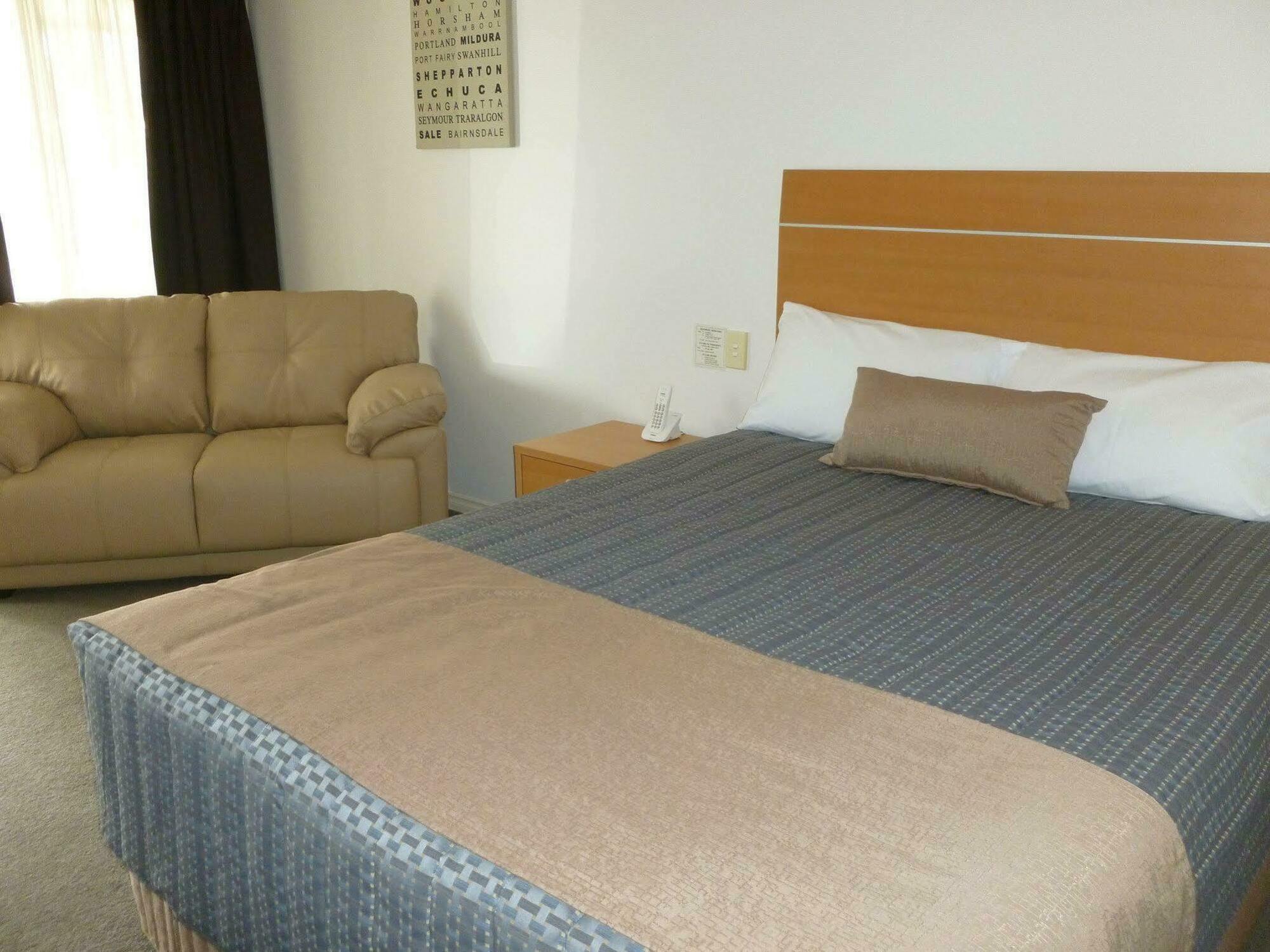 Golden Reef Motor Inn Bendigo Bagian luar foto